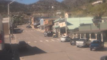 Weather camera view of Overland Hotel.