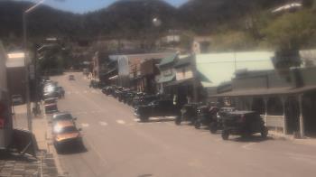 Weather camera view of Overland Hotel.