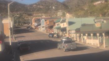 Weather camera view of Overland Hotel.