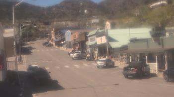 Weather camera view of Overland Hotel.