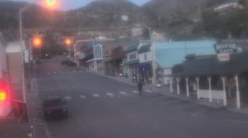 Weather camera view of Overland Hotel.