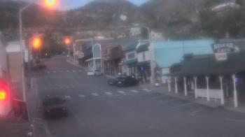 Weather camera view of Overland Hotel.