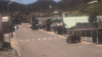 Weather camera view of Overland Hotel.