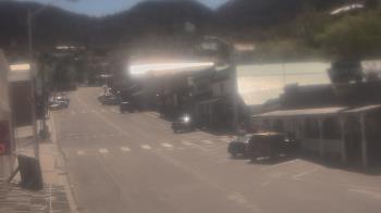 Weather camera view of Overland Hotel.
