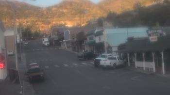 Weather camera view of Overland Hotel.