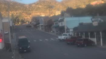 Weather camera view of Overland Hotel.