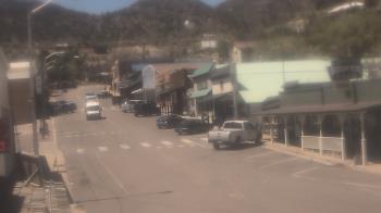 Weather camera view of Overland Hotel.