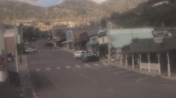 Weather camera view of Overland Hotel.