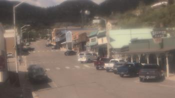 Weather camera view of Overland Hotel.