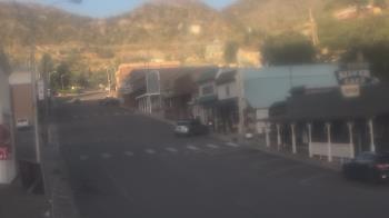 Weather camera view of Overland Hotel.