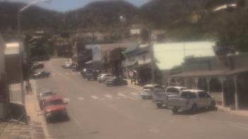 Weather camera view of Overland Hotel.