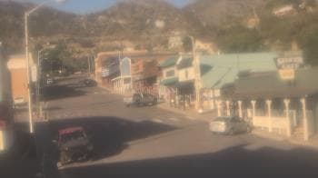 Weather camera view of Overland Hotel.