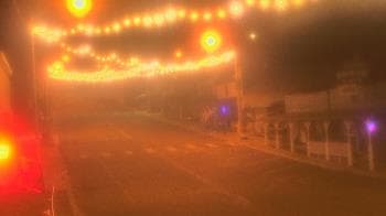 Weather camera view of Overland Hotel.