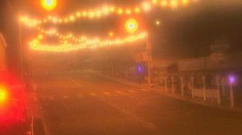 Weather camera view of Overland Hotel.