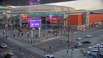 Weather camera view of Palomar Hotel.