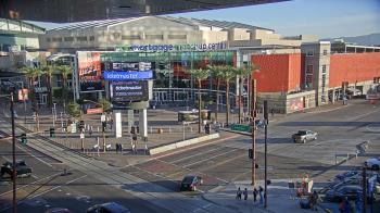 Weather camera view of Palomar Hotel.