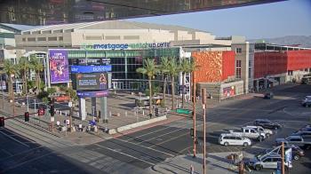 Weather camera view of Palomar Hotel.