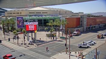 Weather camera view of Palomar Hotel.