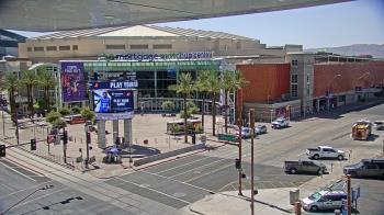 Weather camera view of Palomar Hotel.