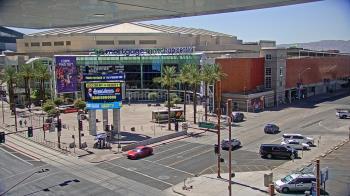 Weather camera view of Palomar Hotel.