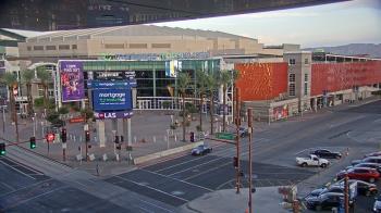 Weather camera view of Palomar Hotel.