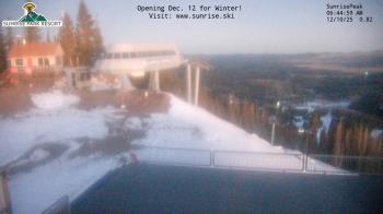 Weather camera view of Sunrise Park Resort 10650 ft elev.