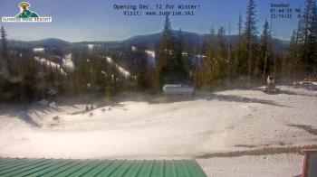 Weather camera view of Sunrise Park Resort 10650 ft elev.