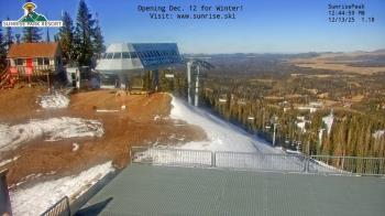 Weather camera view of Sunrise Park Resort 10650 ft elev.