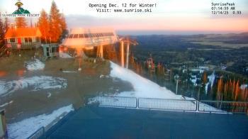 Weather camera view of Sunrise Park Resort 10650 ft elev.