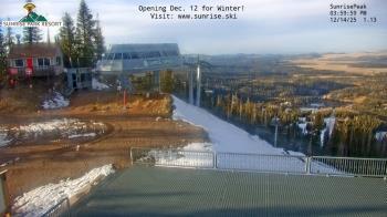 Weather camera view of Sunrise Park Resort 10650 ft elev.
