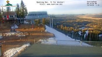 Weather camera view of Sunrise Park Resort 10650 ft elev.
