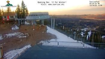 Weather camera view of Sunrise Park Resort 10650 ft elev.