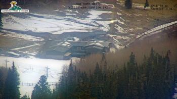 Weather camera view of Sunrise Park Resort 10650 ft elev.