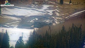 Weather camera view of Sunrise Park Resort 10650 ft elev.