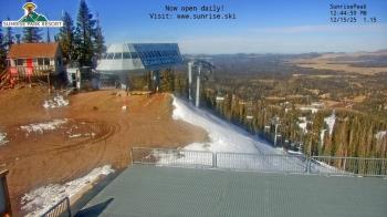 Weather camera view of Sunrise Park Resort 10650 ft elev.