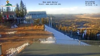 Weather camera view of Sunrise Park Resort 10650 ft elev.