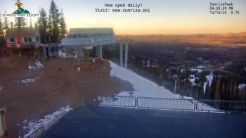 Weather camera view of Sunrise Park Resort 10650 ft elev.