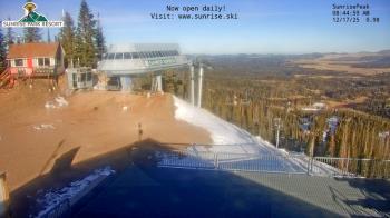 Weather camera view of Sunrise Park Resort 10650 ft elev.