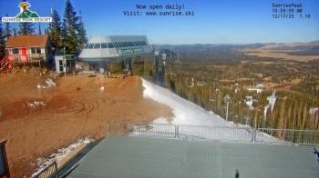 Weather camera view of Sunrise Park Resort 10650 ft elev.