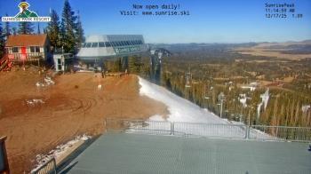 Weather camera view of Sunrise Park Resort 10650 ft elev.