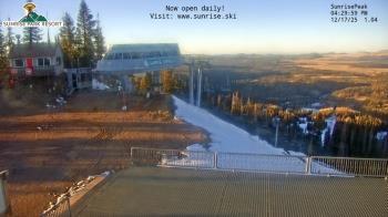 Weather camera view of Sunrise Park Resort 10650 ft elev.
