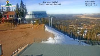 Weather camera view of Sunrise Park Resort 10650 ft elev.