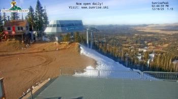 Weather camera view of Sunrise Park Resort 10650 ft elev.