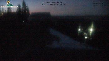 Weather camera view of Sunrise Park Resort 10650 ft elev.