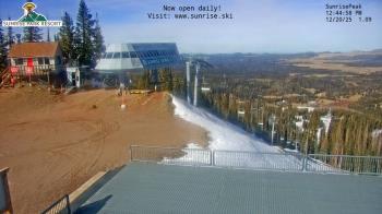 Weather camera view of Sunrise Park Resort 10650 ft elev.