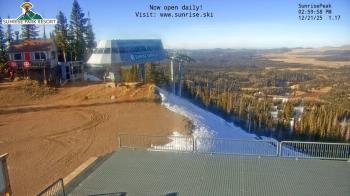 Weather camera view of Sunrise Park Resort 10650 ft elev.