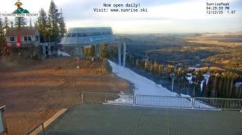 Weather camera view of Sunrise Park Resort 10650 ft elev.