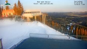 Weather camera view of Sunrise Park Resort 10650 ft elev.