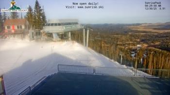 Weather camera view of Sunrise Park Resort 10650 ft elev.
