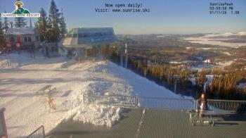 Weather camera view of Sunrise Park Resort 10650 ft elev.